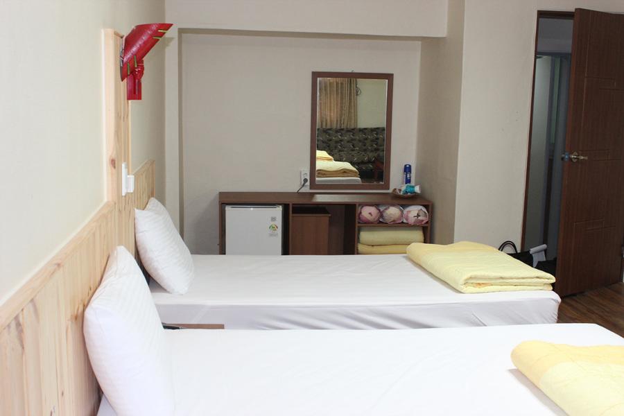 Hyundai Tourist Hotel Jeju Exterior photo