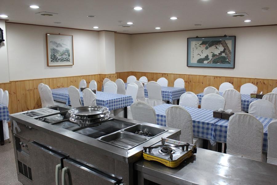 Hyundai Tourist Hotel Jeju Exterior photo